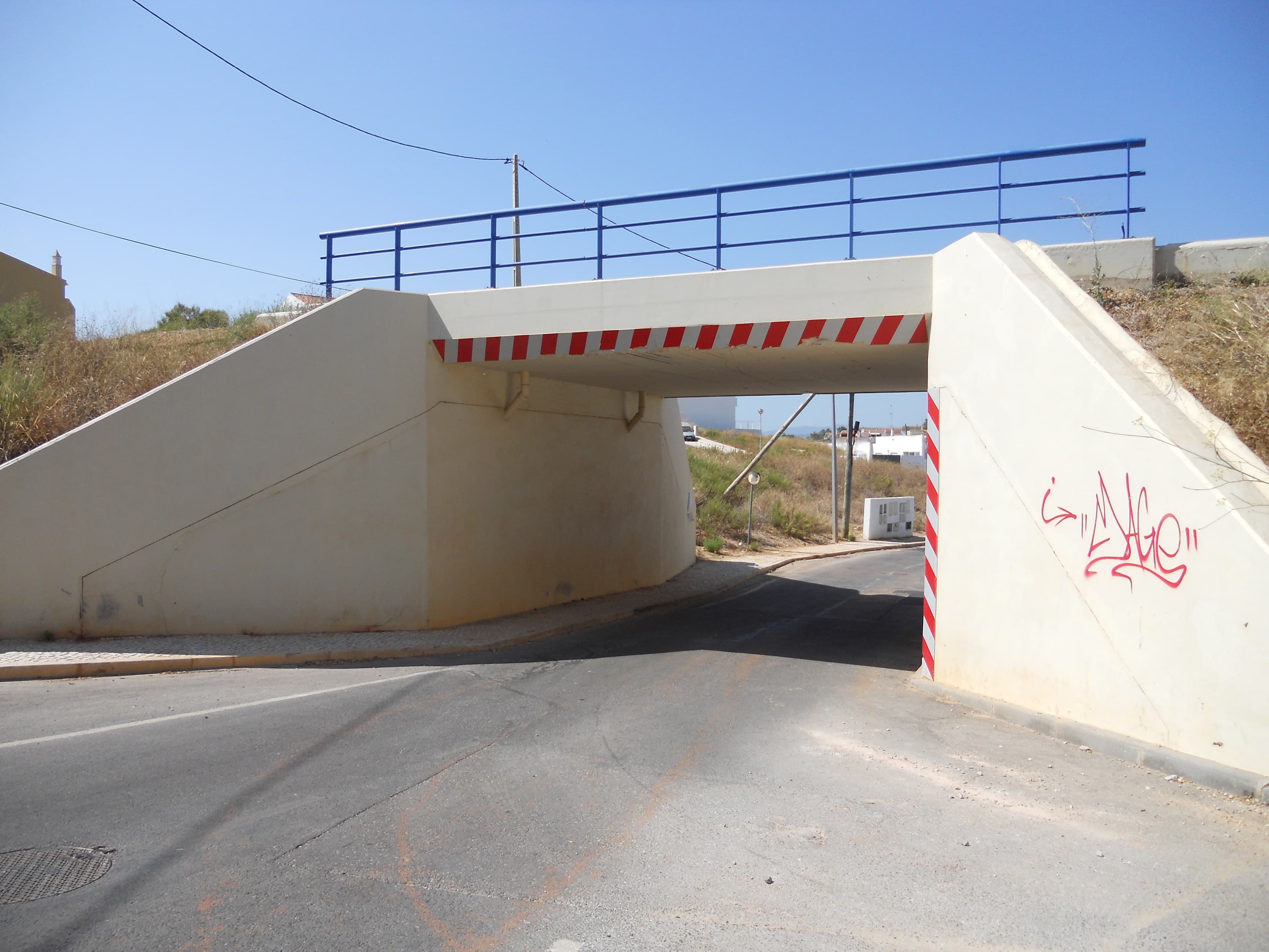 Alargamento da ponte ferroviária — Estômbar